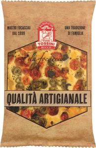 FOCACCIA CON OLIVE E POMODORINI