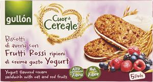 CUOR DI CEREALI CON CREMA ALLO YOGURT AI FRUTTI ROSSI