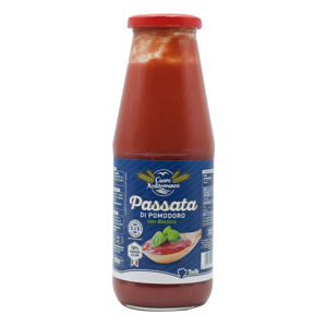 Passata di pomodoro con basilico