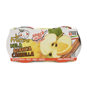 Snack di frutta in pezzi mela, arancia, cannella