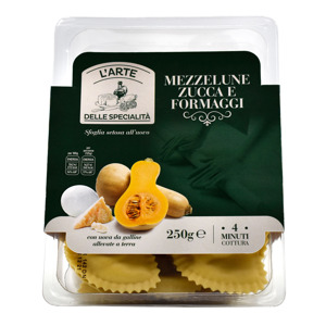 Mezzelune zucca e formaggi